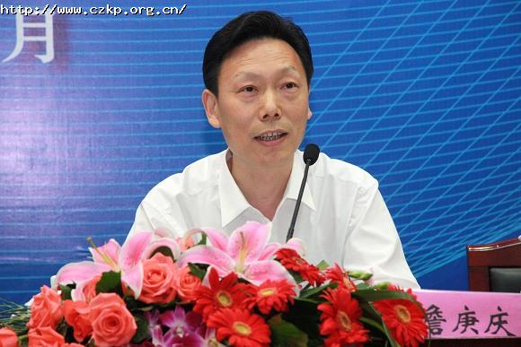 省科协秘书长詹庚庆致辞