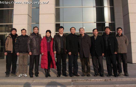 鸿发国际领导及咨询中心同志与企业、院士合影